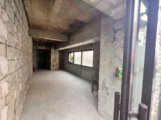 【品川区】【大井町駅徒歩5分】20万円以下×26時迄営業OK！飲食可・角部屋1階店舗