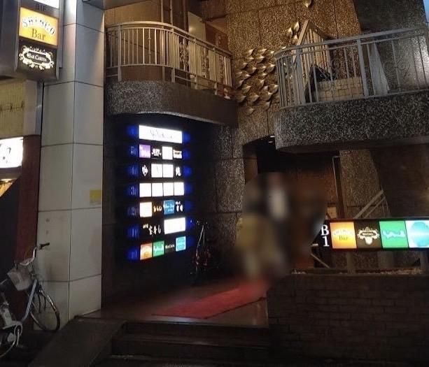 【新宿区歌舞伎町・新宿駅徒歩7分】バー居抜き物件／約9坪・地下1階／同業態即営業可／低コスト開業可能な小箱BAR