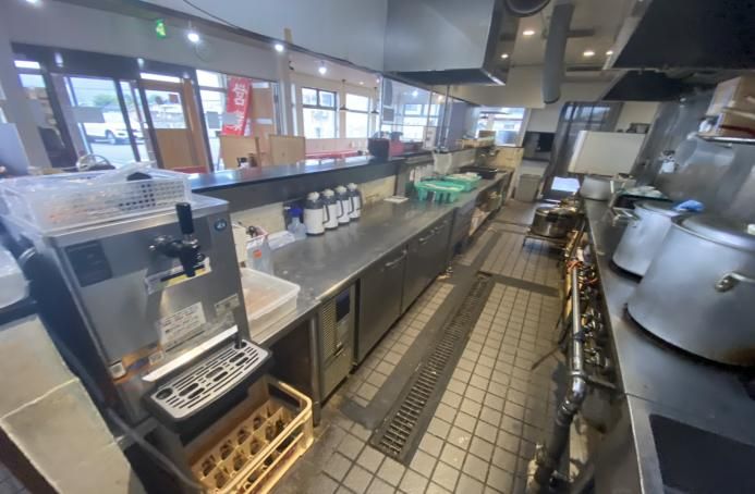 【福岡県筑紫野市】都府楼南駅徒歩15分／県道31号線沿い、ロードサイド物件／駐車場も台数確保／約59.9坪