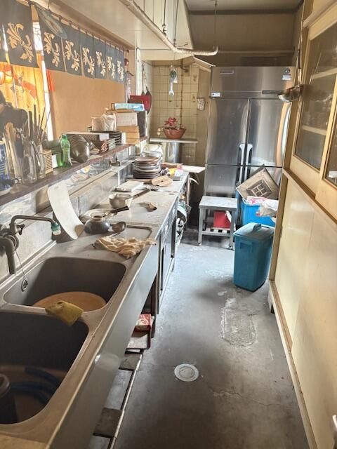 【荒川区・荒川⼀中前駅3分】家賃11万 ×約11坪 /1フロア1テナント コンパクト飲食店可