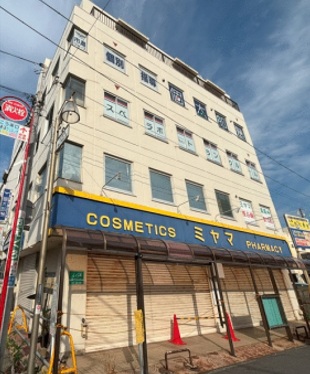 五香駅徒歩7分！駅目の前で視認性良好◎居抜き物件