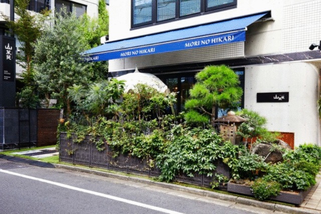 北参道駅徒歩4分！駅至近で視認性良好◎お洒落な外観飲食店居抜き物件