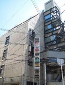 堺東駅徒歩8分！BARに最適☆敷金礼金ゼロの居抜き物件です!