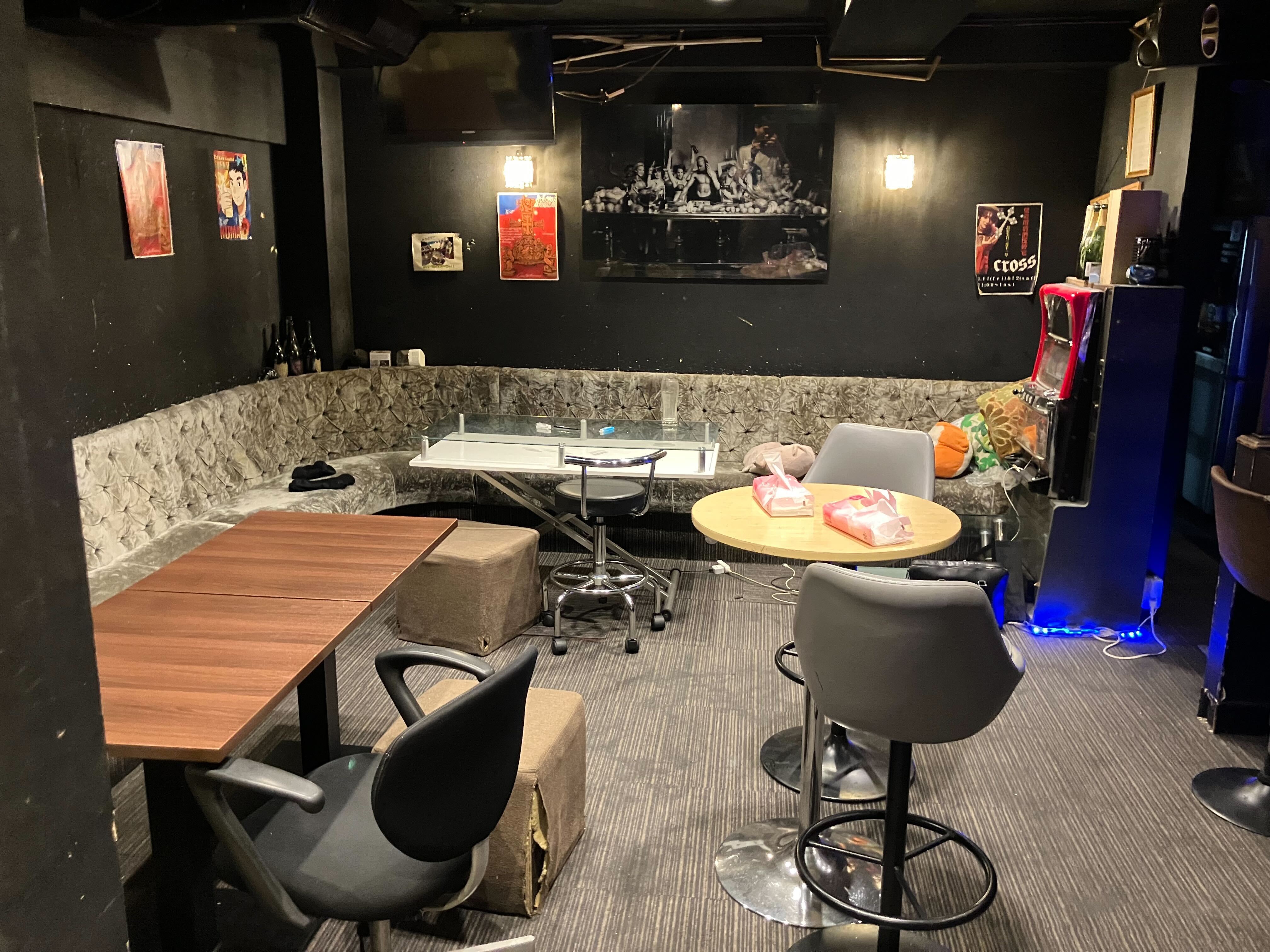 学芸大学駅徒歩1分！バー居抜き物件