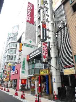 新宿駅徒歩1分！何業可の商業ビル内店舗物件