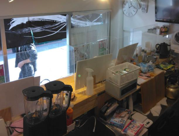 新杉田駅徒歩3分！商店街沿いの路面立ち飲み屋居抜き店舗物件