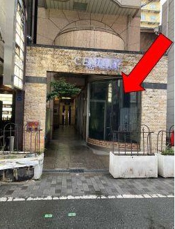 日本橋駅徒歩5分！人通り多いエリア☆業種相談可能物件