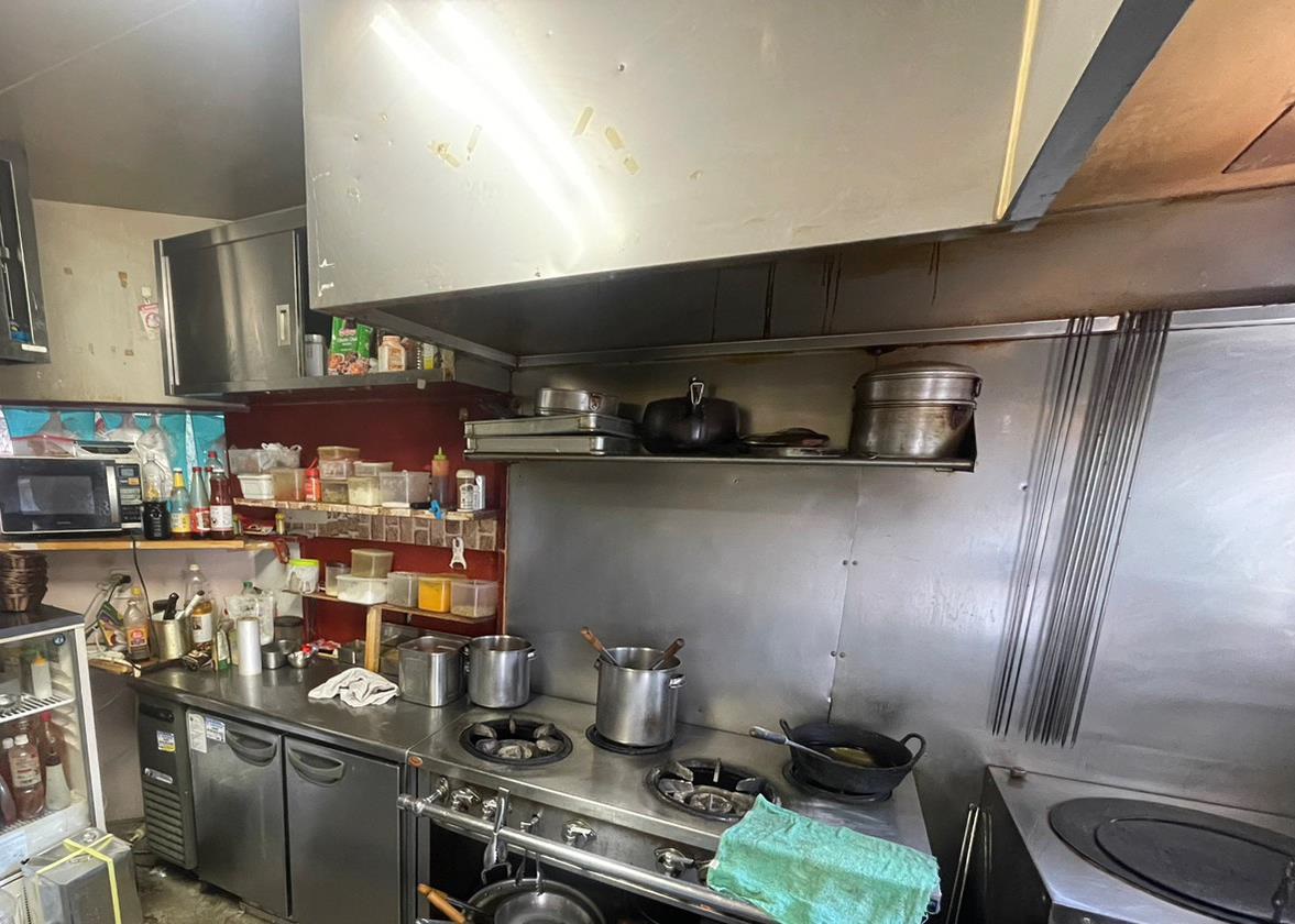 東あずま駅徒歩1分！丸八通り沿いの路面アジア料理店居抜き物件