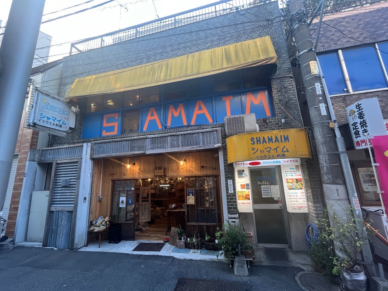 江古田駅徒歩1分！商店街沿いの多国籍料理店居抜き