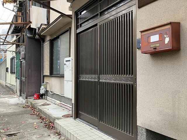 烏丸駅徒歩8分！24時間営業可能・多種多様対応可能な1～3階居抜き物件