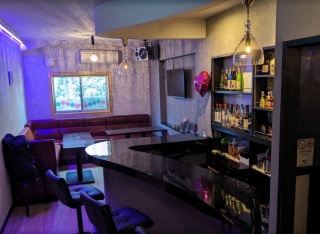 錦糸町駅徒歩1分！小箱BAR居抜き物件