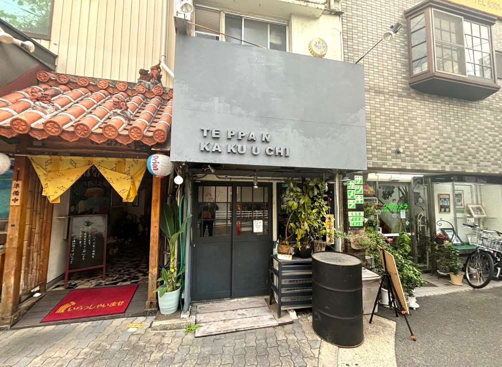 阪急十三駅徒歩1分！しょんべん横丁に面した飲食居抜き物件！